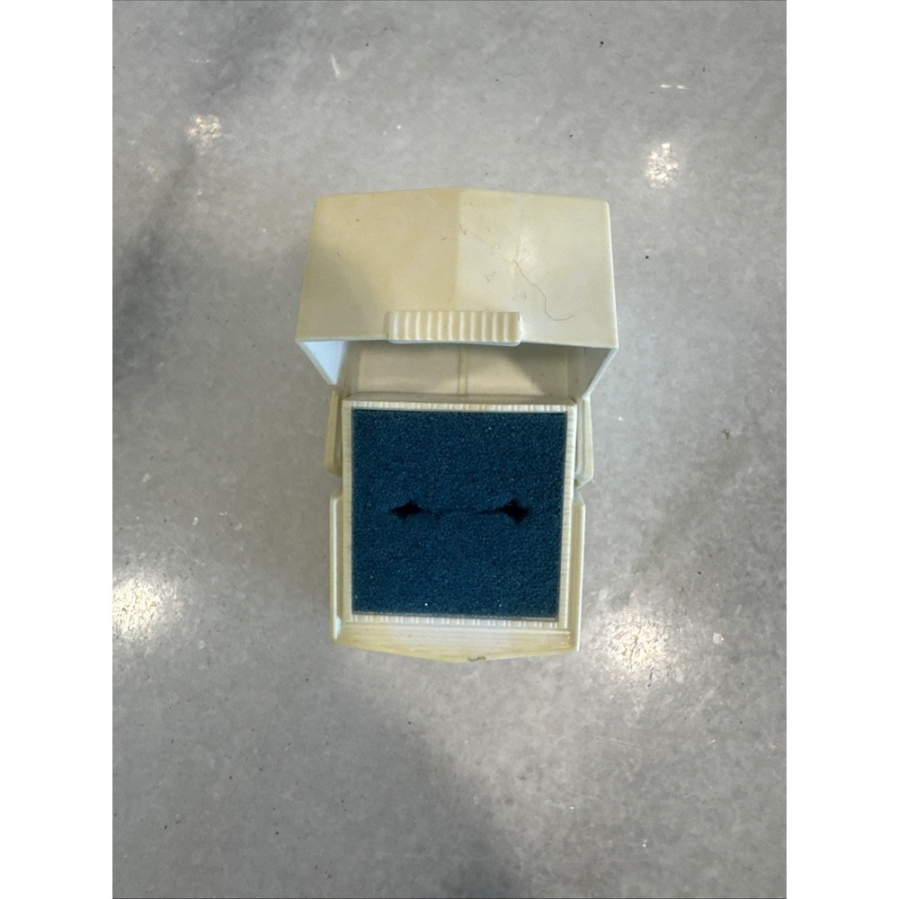 Vintage Art Deco Cream White‎ Celluloid Ring Box w/ Aqua Blue Interior